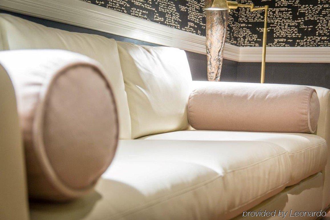 The Delafield Hotel Экстерьер фото