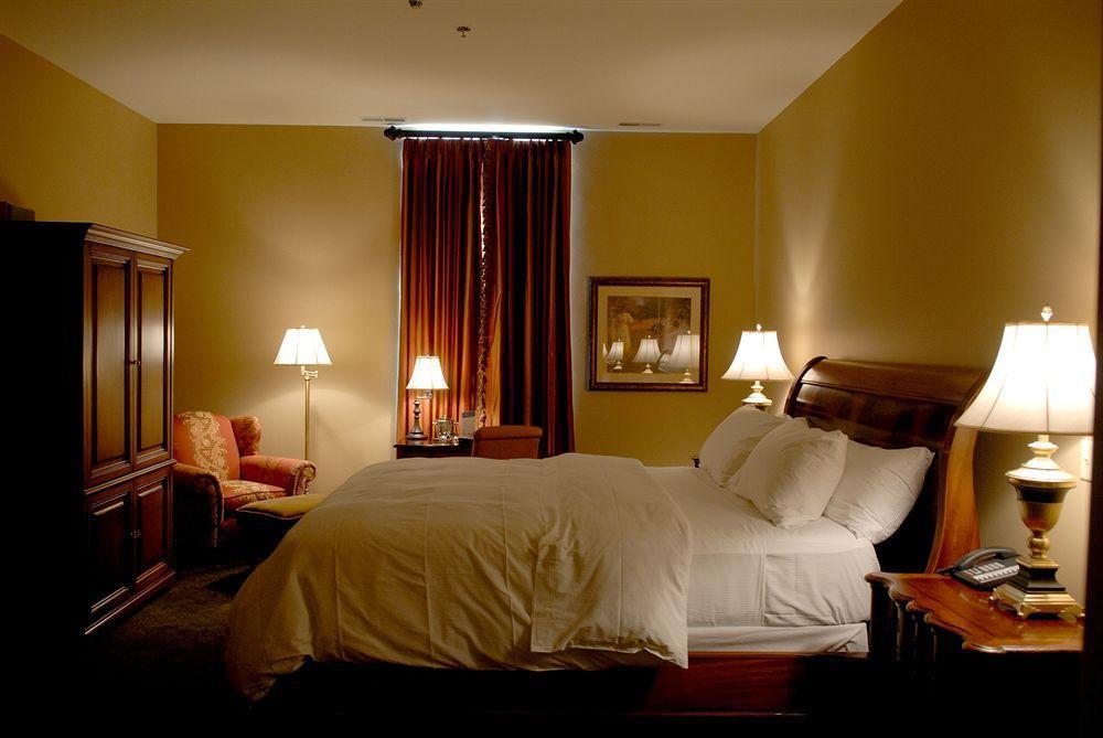 The Delafield Hotel Экстерьер фото